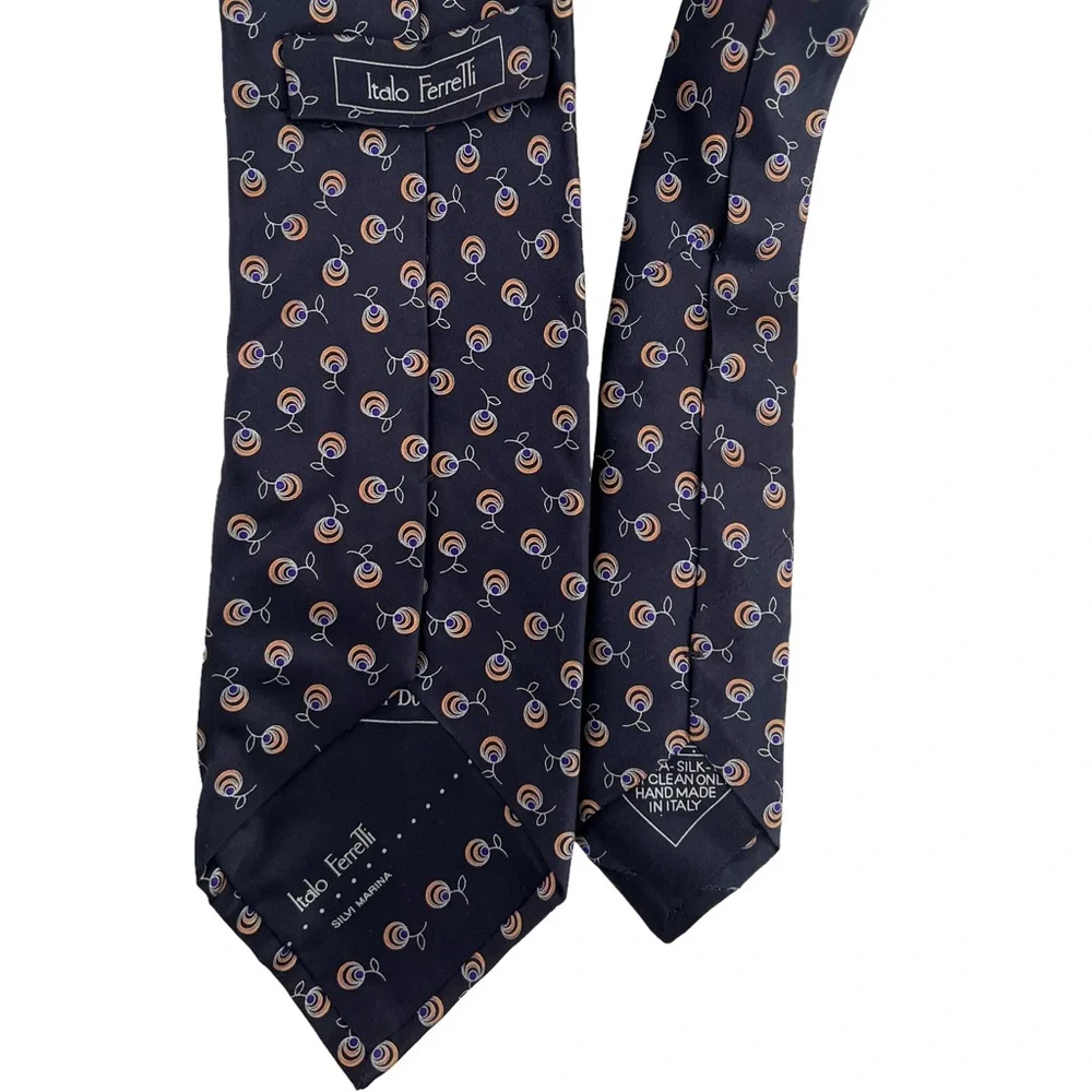Italo Ferretti Silvi Marina‎ Hand Made 100% Silk Tie. Abstract Floral Pattern.